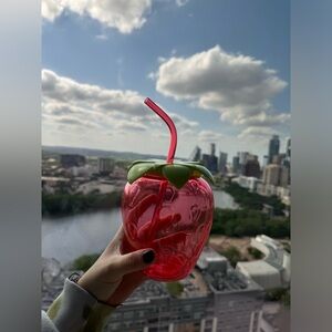 Strawberry Cup. 🍓⚡️